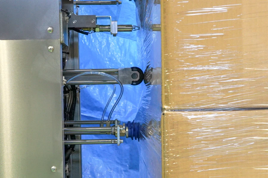 自動追従式カット機構